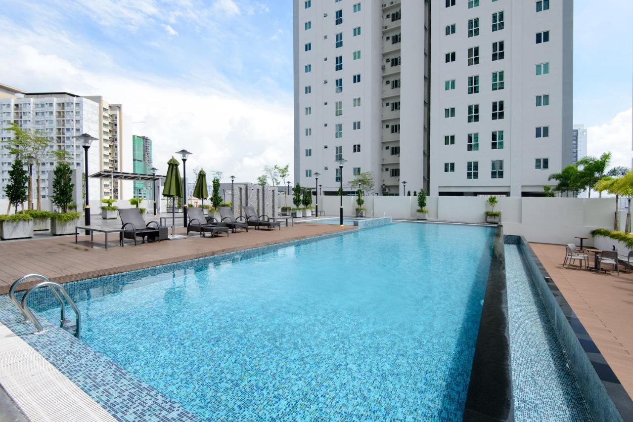 Straits Garden Suites By The Homestay Helper George Town Exterior foto