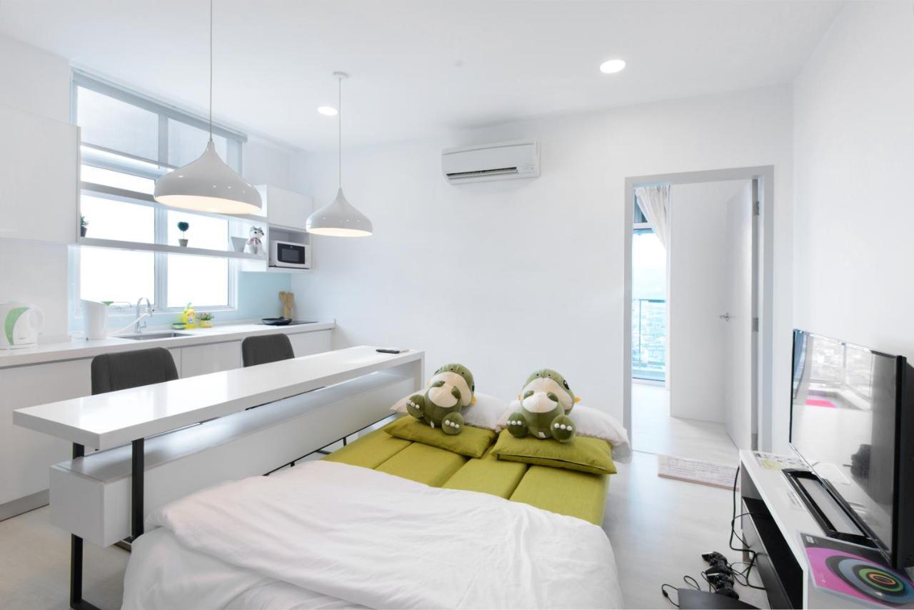Straits Garden Suites By The Homestay Helper George Town Exterior foto